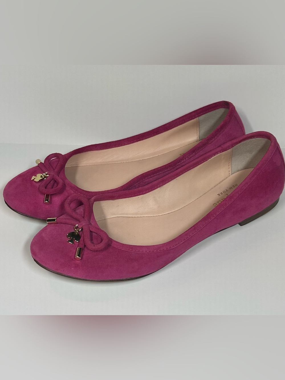 Kate Spade Willa Fuchsia Suede Ballet Flats with Bow Detail & Gold Spade 6.5